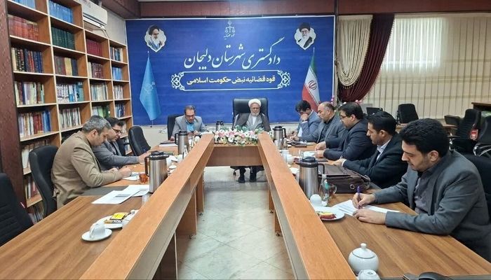 بازدید رئیس کل دادگستری استان مرکزی از شعب دادگاه دلیجان