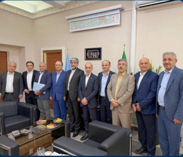 رئیس کانون وکلای مرکز در دیدار با رئیس کل جدید دادگستری استان تهران: با حفظ استقلال حرفه‌ای آماده توسعه تعاملات با دادگستری هستیم
