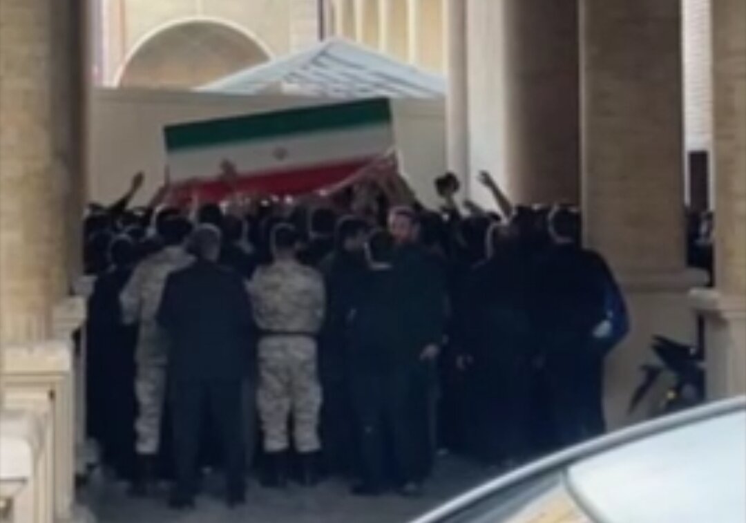 ببینید | پیکر شهید انقلاب به مصلی تهران وارد شد