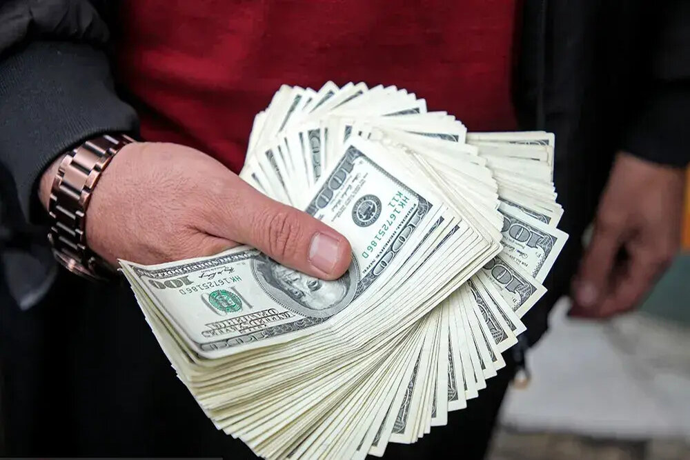 دادستان تهران: تاکنون ۸.۵ میلیارد یورو رفع تعهد ارزی صورت گرفته است/ ۴۴ نفر در پرونده‌های رفع تعهدات ارزی بازداشت شدند