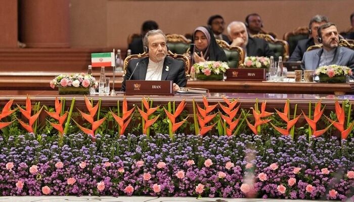 عراقچی: امارات در تجاوز به ایران دخیل بود؛ ما به امارات حمله نکردیم
