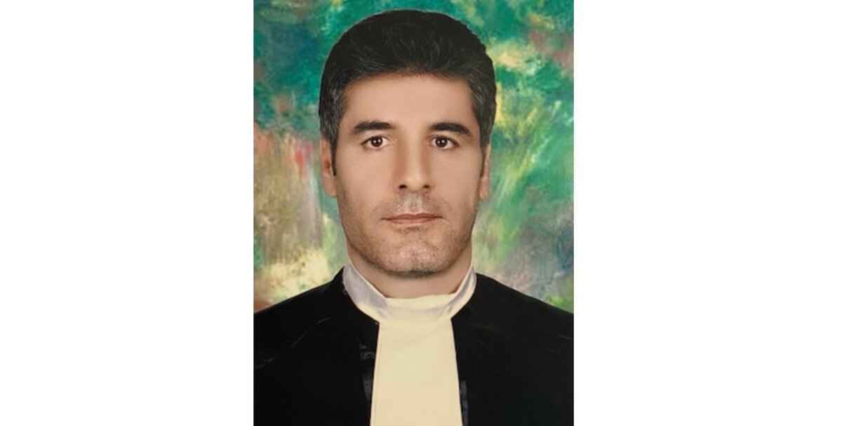 اتحادیه سراسری کانون های وکلای دادگستری ایران نقش هماهنگ‌کننده و رابط بین کانون‌ها را دارد