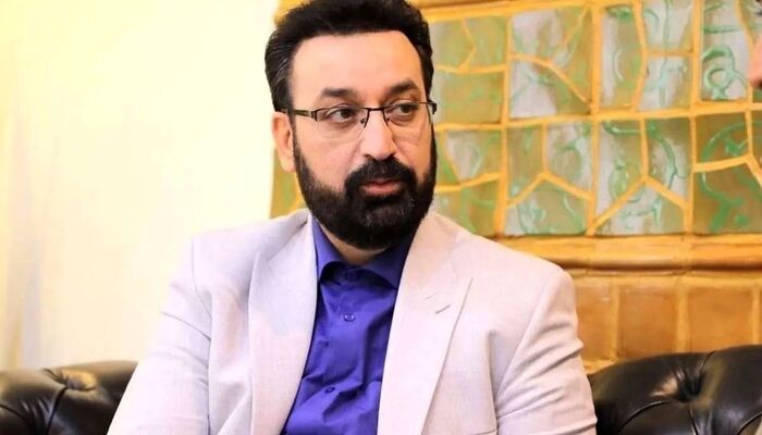 فرزاد جمشیدی، مجری تلویزیون بر اثر سکتهٔ قلبی درگذشت