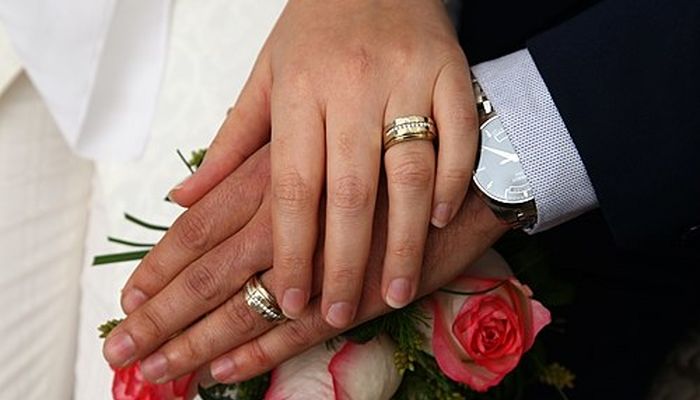 با ۲ میلیون ازدواج کنید؛ با۲ میلیون و۲۰۰ هزار تومان، سند طلاق بگیرید!