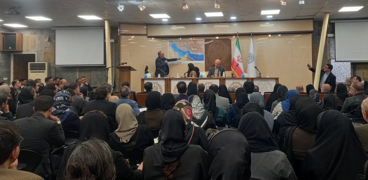 دکتر بیگ زاده: وضعیت رژیم حقوقی تنگه هرمز، خاص است/ حسین پناهی آذر: عوارض کانالها در سطح جهان بالا نیست