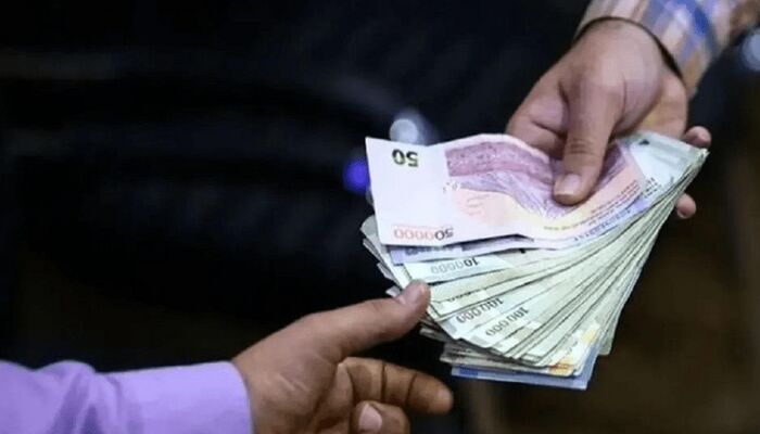 تصمیم دولت برای کوتاه‌کردن دست پیمانکاران از حقوق کارکنان شرکتی