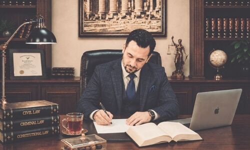 وکالت تخصصی دعاوی پزشکی؛ نقطه تلاقی دو حیطه بزرگ علم