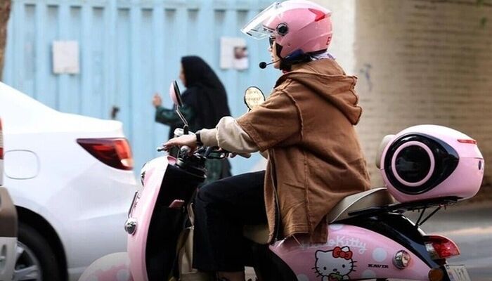 معاون حقوقی رئیس‌جمهور: صدور گواهینامه موتورسیکلت زنان نیاز به قانونگذاری جدید ندارد
