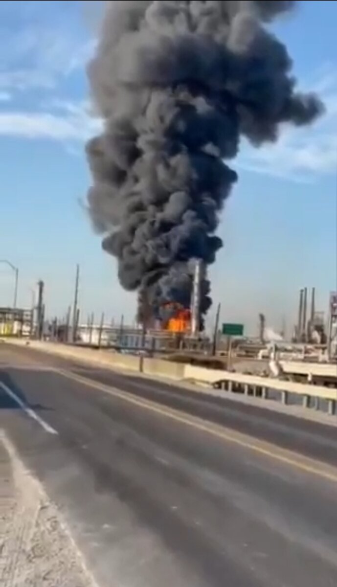 ببینید | آتش‌سوزی در پالایشگاه بزرگ ایالت تگزاس