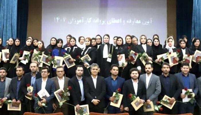 عدالت‌خواهی، صداقت، شجاعت در دفاع از حق و مسئولیت‌پذیری اجتماعی مهم‌ترین مؤلفه‌ هویت حرفه‌ای وکلا