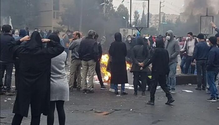 استاد جغرافیای سیاسی: احتمال اعتراضات در آینده به شدت بالاست