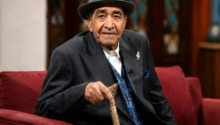 ایرج خواننده خاطره‌ها درگذشت