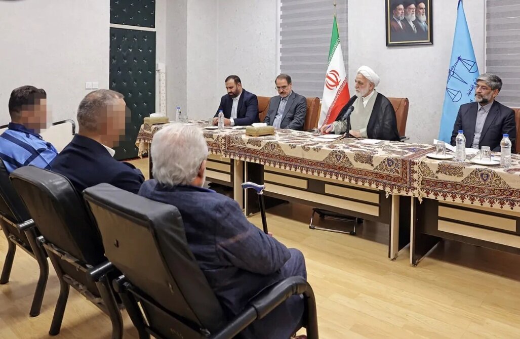 سه قاضی زیر تیغ عدالت