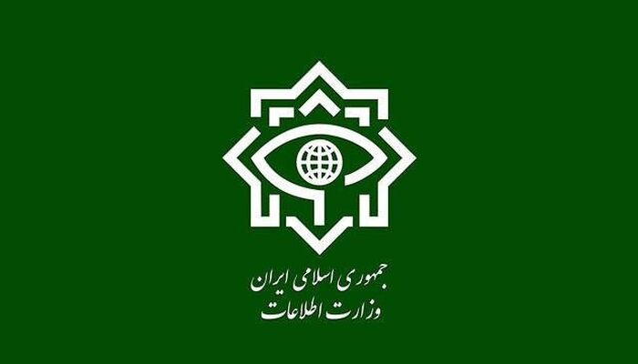 هشدار وزارت اطلاعات: با ستون پنجم دشمن برخورد می‌کنیم