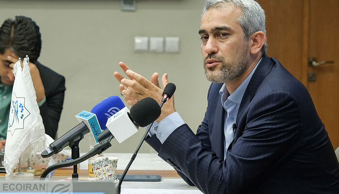 وزیر اقتصاد: بنگاه‌های اقتصادی بر اساس لیست بیمه، وام می‌گیرند