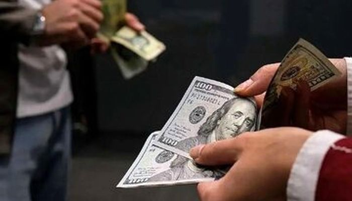 بانک‌ها آتش بر خرمن دلار زدند؛ حراج ارز برای کنترل بازار