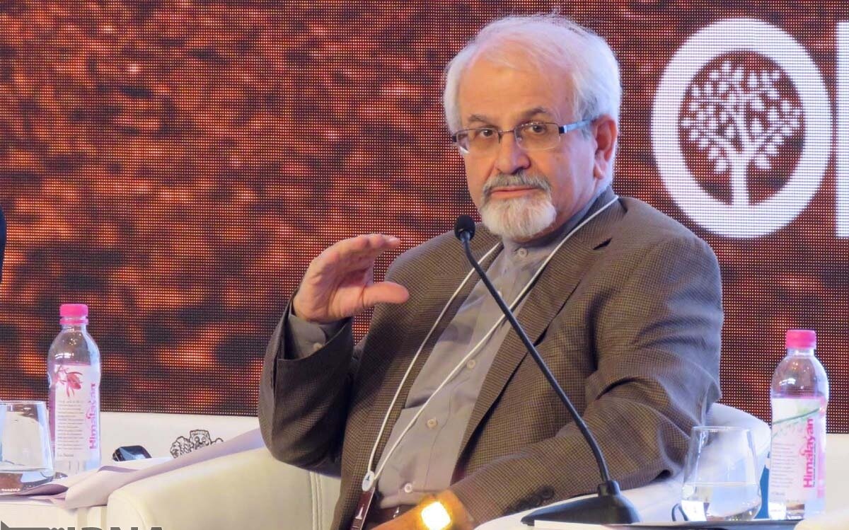 سجادپور: ترامپ به صراحت خواستار تغییر رژیم در ایران است