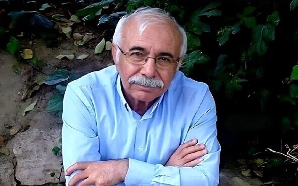 مردی که زنده بود تا به غزل فکر کند!
