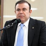 وقتی هوش مصنوعی، هوش مصنوعی را هک می‌کند؛ چالش تازه حقوق در عصر فناوری