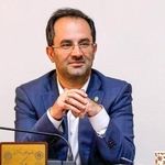 وکیل؛ مدافع حق یا مدافع دعوا؟