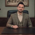 گزارش مورد: تعقیب متهمان به جرم مداخله در امر دندانپزشکی در دادگاه انقلاب