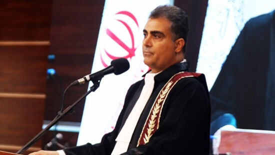 قلم وکیل می‌تواند جامعه را آگاه کند، وجدان عمومی را بیدار سازد و حقیقت را از خاموشی برهاند 