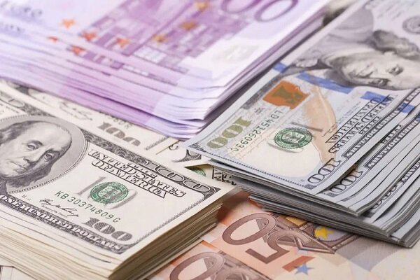 شرایط دریافت سهمیه ۱۰۰۰ یورویی برای خرید ارز اعلام شد
